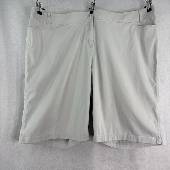 J. Jill Women’s Plus Sz 28 Light Gray Chino Shorts Lightweight‎ Pockets Casual - Picture 1 of 6